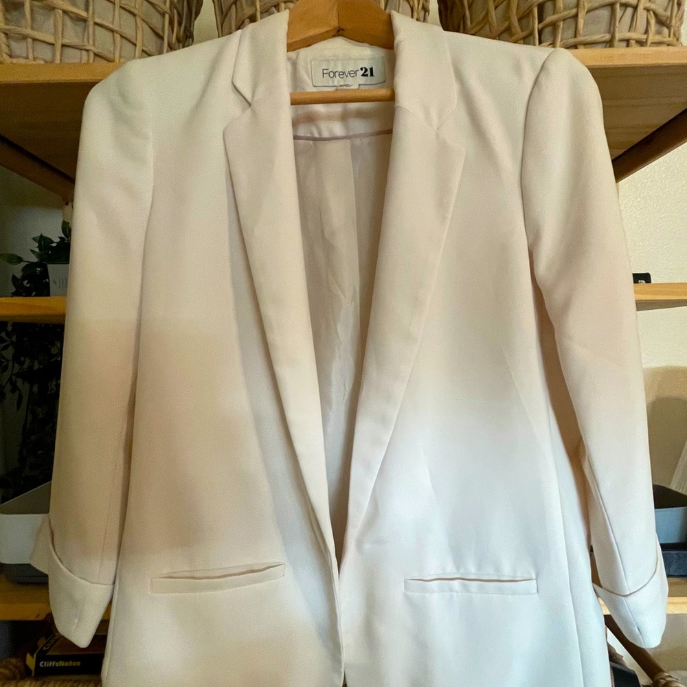 Women’s White Relaxed Fit Blazer
